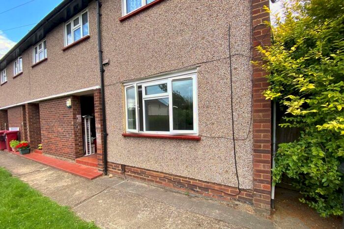 1 Bedroom Maisonette To Rent In Hawthorne Crescent, SL1