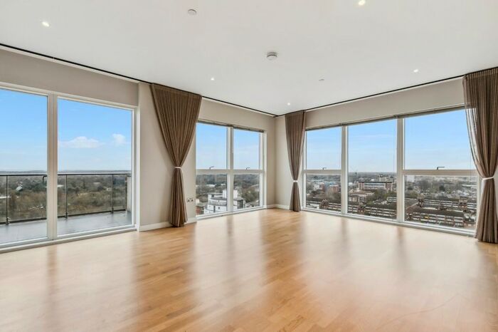 3 Bedroom Flat To Rent In Hyperion Tower, Pump House Crescent, TW8