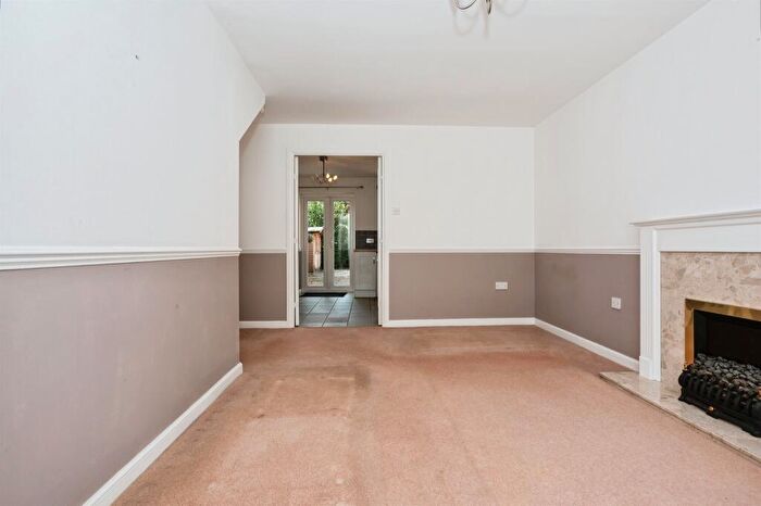 2 Bedroom Semi-Detached House For Sale In Newburgh Road, Grays, RM17