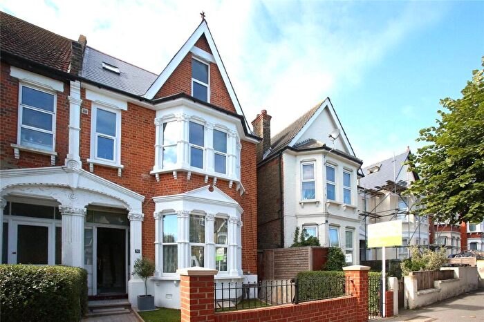 1 Bedroom Apartment To Rent In Whitworth Road, London, SE25