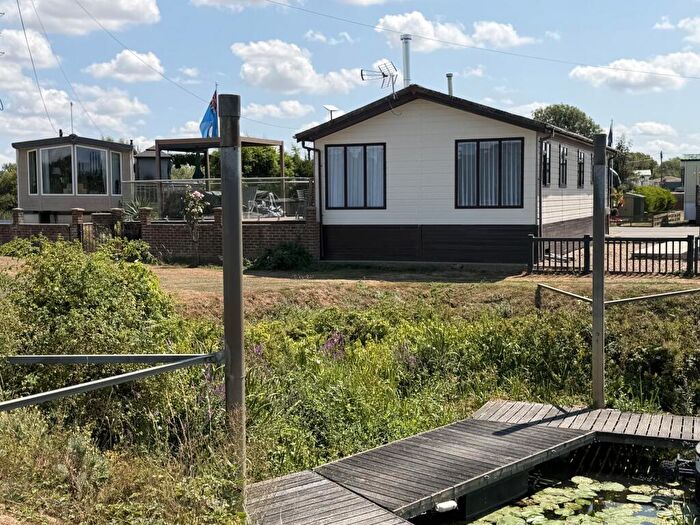 2 Bedroom Lodge For Sale In Two Bed Private Sale Heritage Special, Little Venice Country Park And Marina, Hampstead Lane, Yalding, Kent, ME18