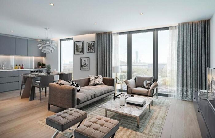 2 Bedroom Apartment For Sale In Johnsons Square, Thornton Street, Manchester, Greater Manchester, M40