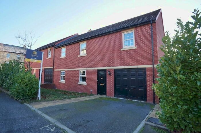 3 Bedroom Semi-Detached House To Rent In Turnberry Avenue, Ackworth, Pontefract, WF7