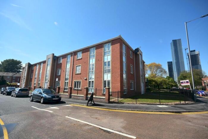 2 Bedroom Flat To Rent In Clayburn Street, Hulme, Manchester., M15