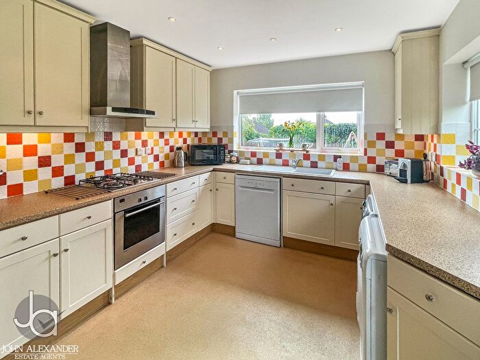 4 Bedroom Detached House For Sale In The Close, Frinton-On-Sea, CO13