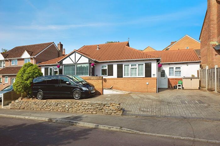 4 Bedroom Detached Bungalow For Sale In Angler Road, Salisbury, SP2