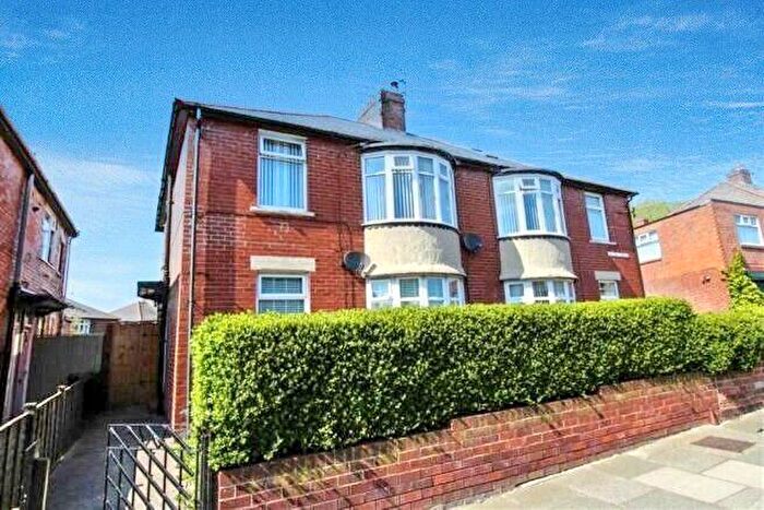 2 Bedroom Flat To Rent In Carlton Terrace, North Shields, Tyne And Wear, NE29