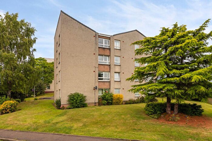 3 Bedroom Flat For Sale In / North Gyle Grove, Edinburgh, EH12