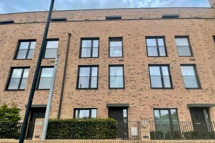 3 Bedroom Maisonette To Rent In Decapod Street, London, E15