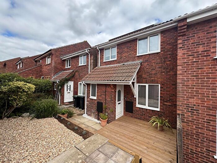 3 Bedroom Semi-Detached House For Sale In Mountbatten Close, Weymouth, DT4