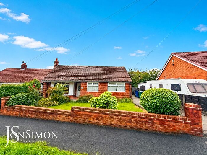 3 Bedroom Detached Bungalow For Sale In Walmersley Old Road, Walmersley, Bury, BL9