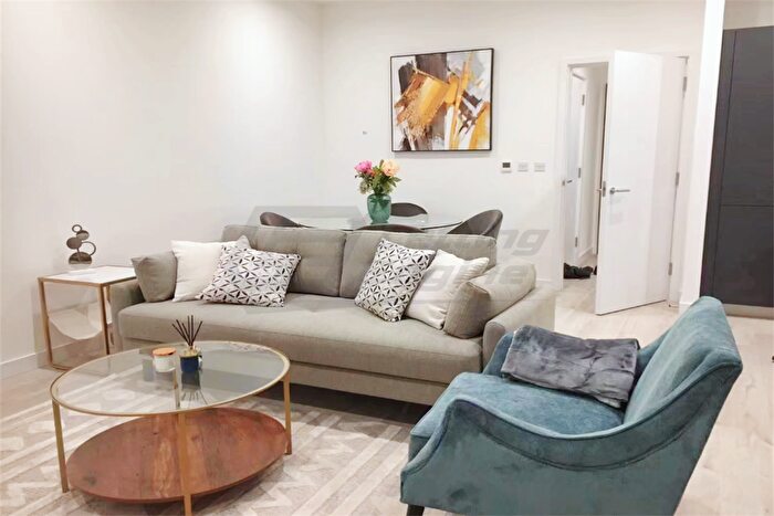 1 Bedroom Flat To Rent In Hartingtons Court, N4