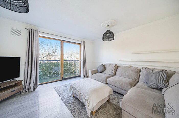 2 Bedroom Flat To Rent In Thorburn Square, Bermondsey, SE1