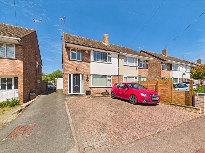 3 Bedroom Semi Detached House For Sale In Holmwood Drive, Tuffley, Gloucester, Gloucestershire, GL4