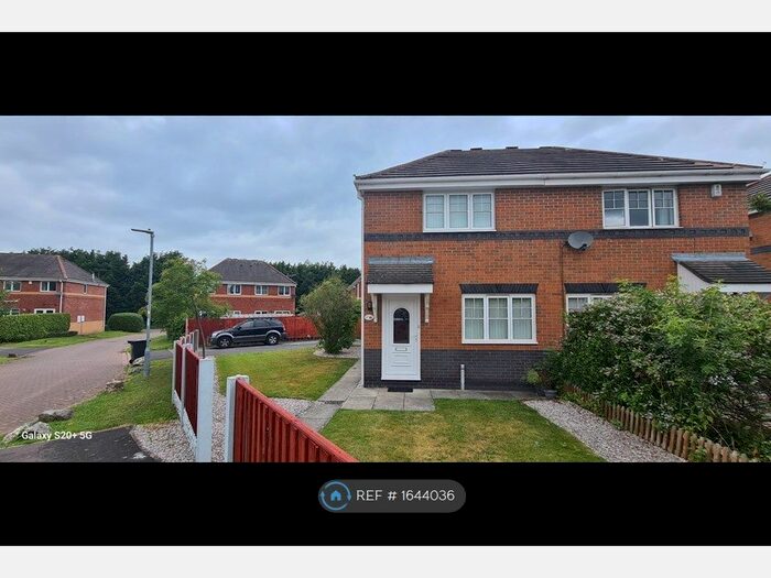 3 Bedroom Semi-Detached House To Rent In Conrad Close, Crewe, CW1