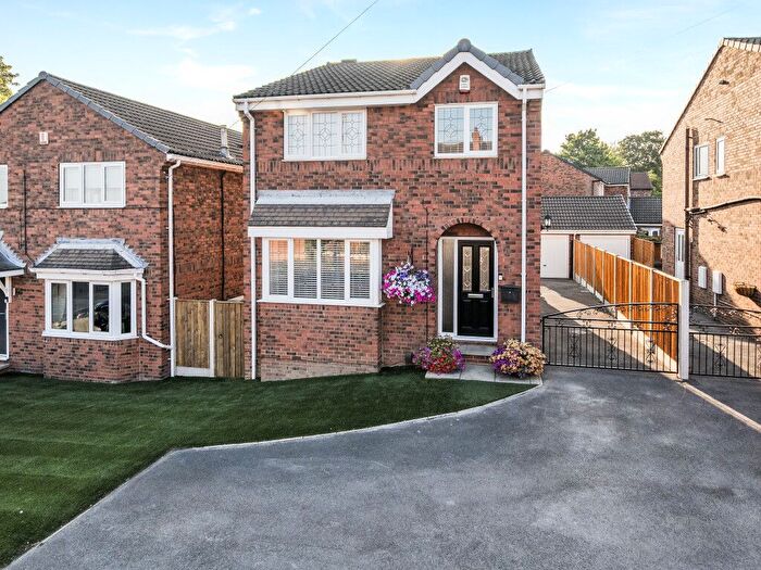 4 Bedroom Detached House For Sale In Potovens Lane, Wrenthorpe, Wakefield, West Yorkshire, WF2
