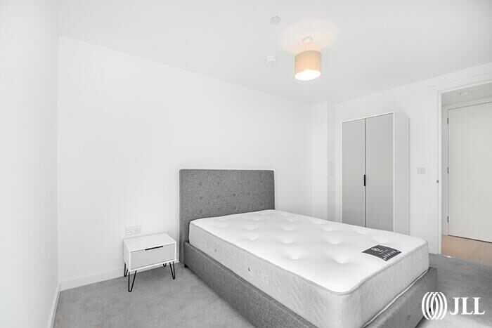 2 Bedroom Flat To Rent In City North Place London, N4