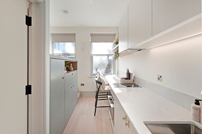 Studio To Rent In Bramham Gardens, London, SW5