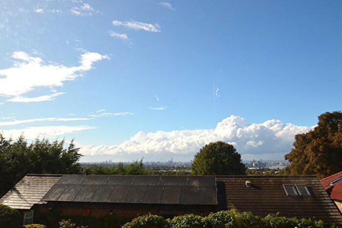 2 Bedroom Apartment To Rent In Eglinton Hill, London, SE18