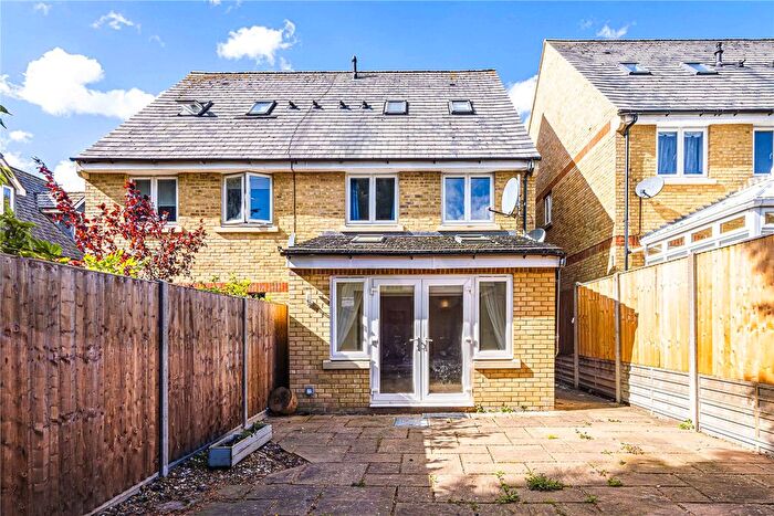 4 Bedroom Terraced House To Rent In Halwick Close, Hemel Hempstead, Hertfordshire, HP1