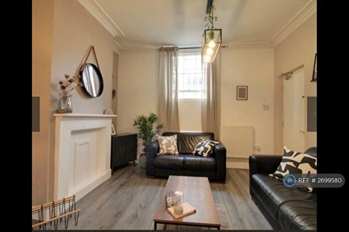 2 Bedroom Terraced House To Rent In Albion Street, Birmingham, B1