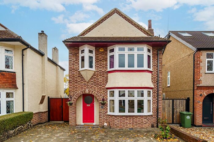 3 Bedroom Detached House For Sale In Ashview Gardens, Ashford, TW15