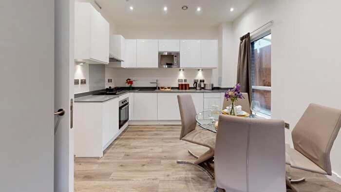 1 Bedroom Flat To Rent In One Bedroom Apartment, New Bedford House, LU2