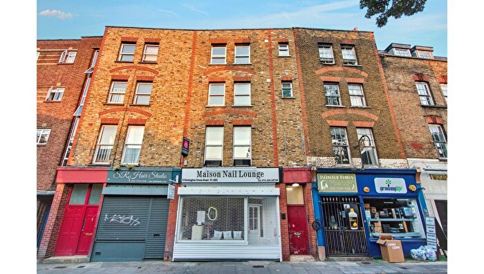 1 Bedroom Flat For Sale In Flat B, Newington Green Road, Islington, London, N1
