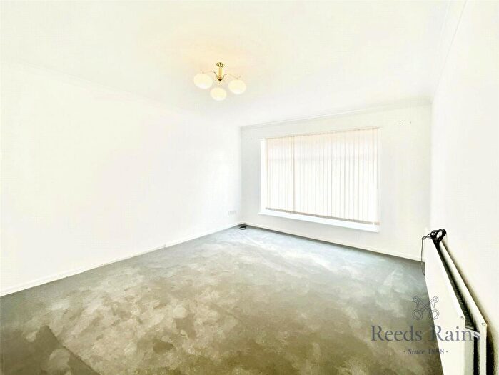 2 Bedroom Bungalow For Sale In Kidderminster Drive, Newcastle Upon Tyne, Tyne And Wear, NE5