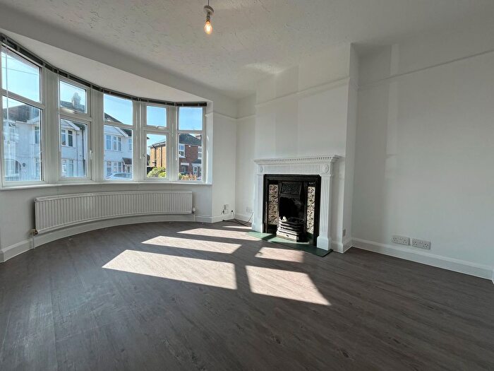 3 Bedroom Semi-Detached House To Rent In Eastwood Road, Sittingbourne, ME10