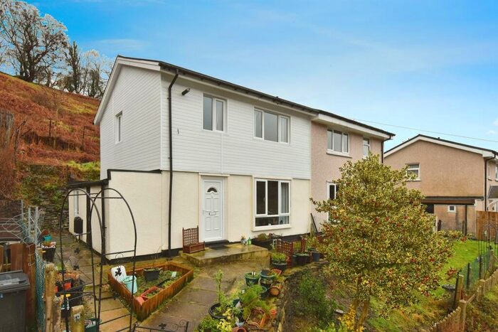 3 Bedroom Semi-Detached House To Rent In Maes-y-Bedw, Bedlinog, Treharris, CF46