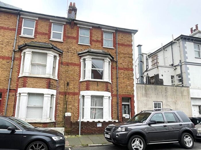 1 Bedroom Flat To Rent In St Aubyns Road, Eastbourne, BN22