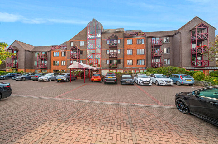 2 Bedroom Retirement Property For Sale In The Mount, Guildford, Surrey, GU2