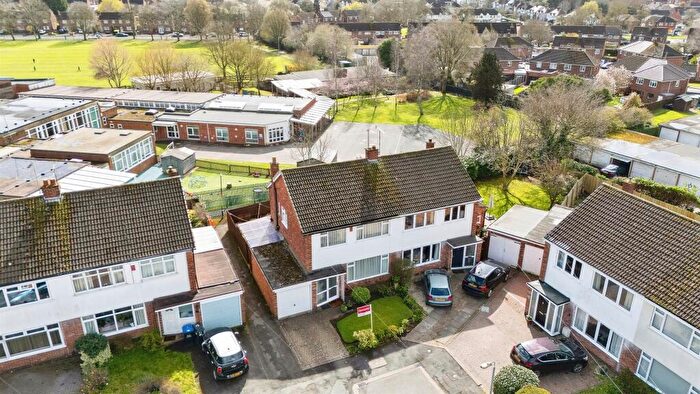 3 Bedroom Semi-Detached House For Sale In The Greenways, Leamington Spa, CV32