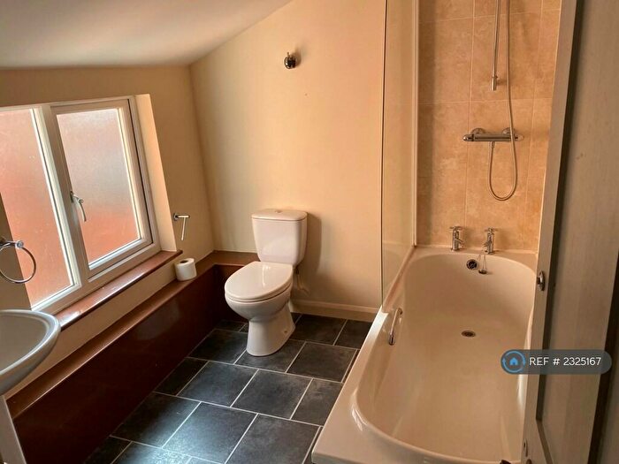 1 Bedroom Flat To Rent In High Street, Ross-On-Wye, HR9