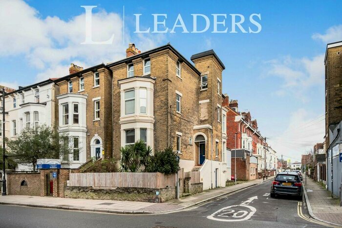 2 Bedroom Apartment To Rent In Osborne Road, Southsea, PO5
