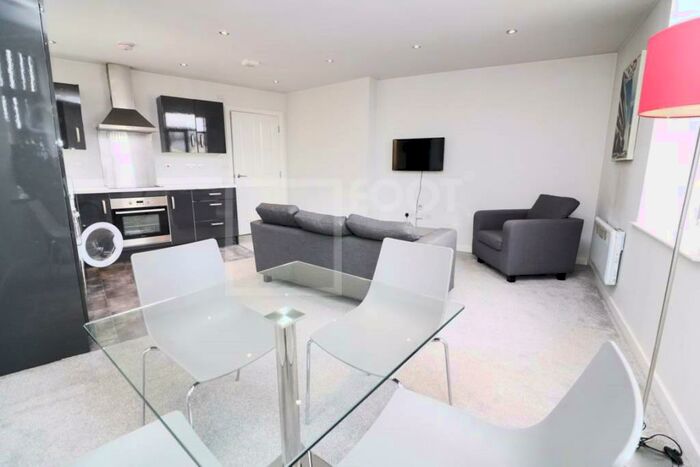 2 Bedroom Apartment To Rent In Grattan Mills, BD1