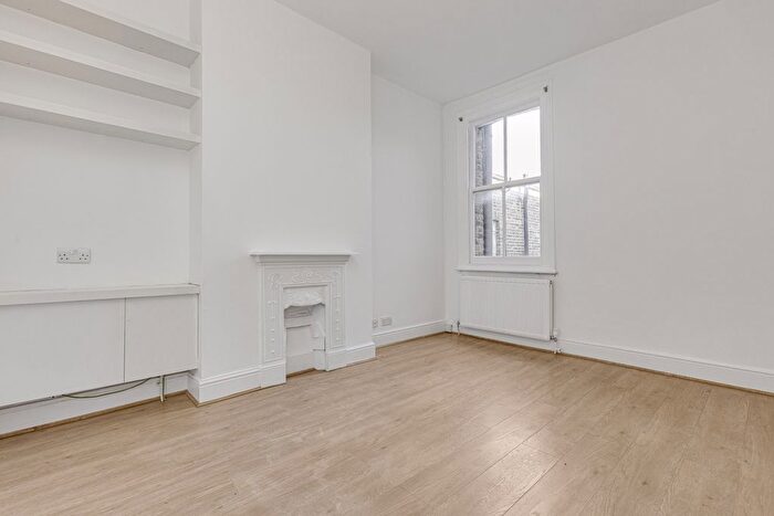 1 Bedroom Flat To Rent In Barnard Mews, Battersea, SW11