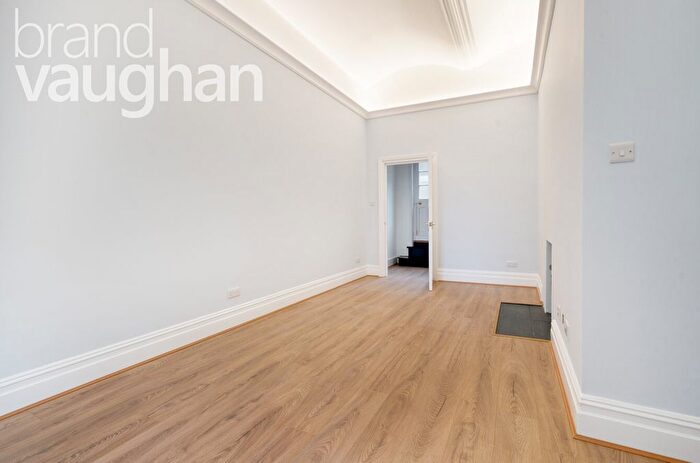 Studio To Rent In Eastern Terrace, Brighton, East Sussex, BN2