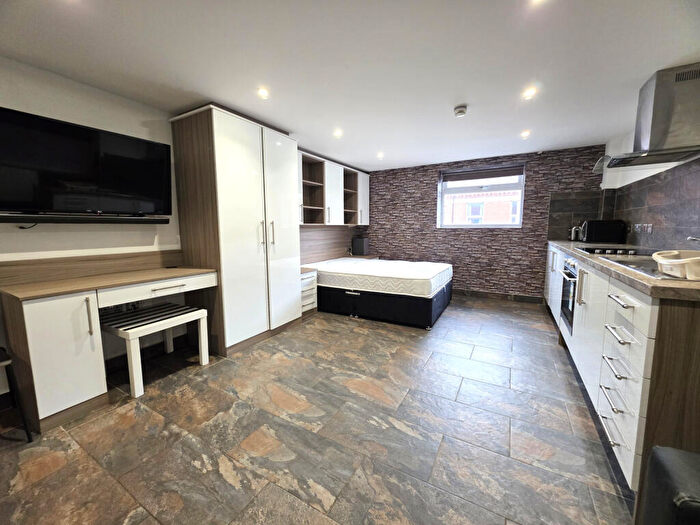 Studio To Rent In Gulson Lodge, Coventry, West Midlands, CV1