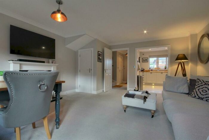 4 Bedroom Terraced House To Rent In Gosport Street, Lymington, SO41