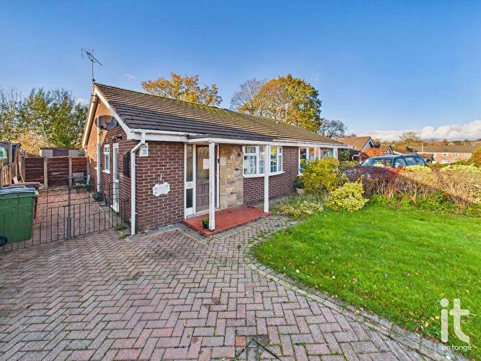 2 Bedroom Semi-Detached Bungalow For Sale In Kingfisher Road, Offerton, Stockport, SK2