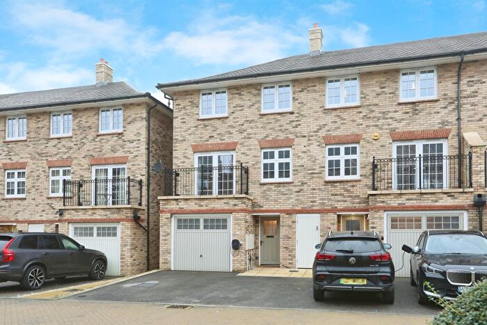 4 Bedroom Terraced House For Sale In Rapson End, Sittingbourne, ME10