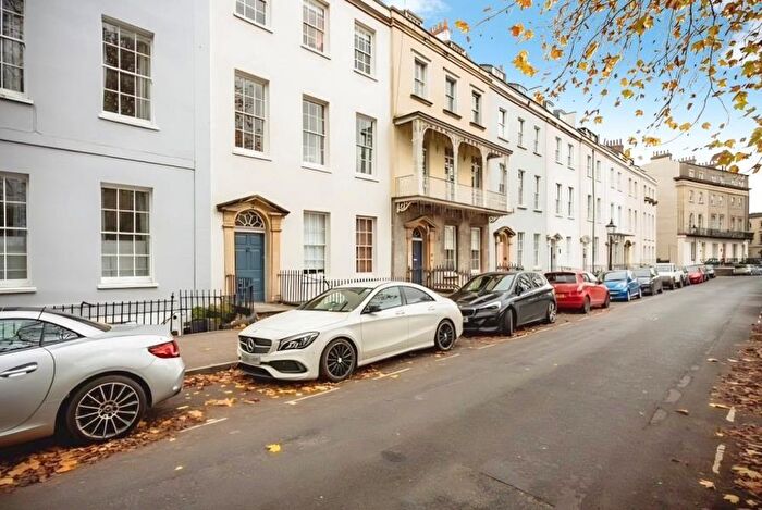 2 Bedroom Flat To Rent In York Place - Clifton, BS8
