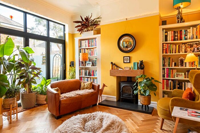 5 Bedroom Semi Detached House For Sale In Lancashire Road, Bristol, BS7