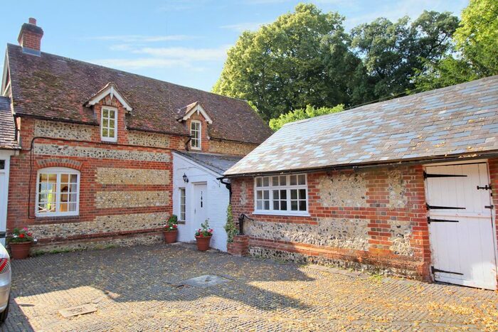 3 Bedroom Cottage To Rent In Burkham, Alton, Hampshire, GU34
