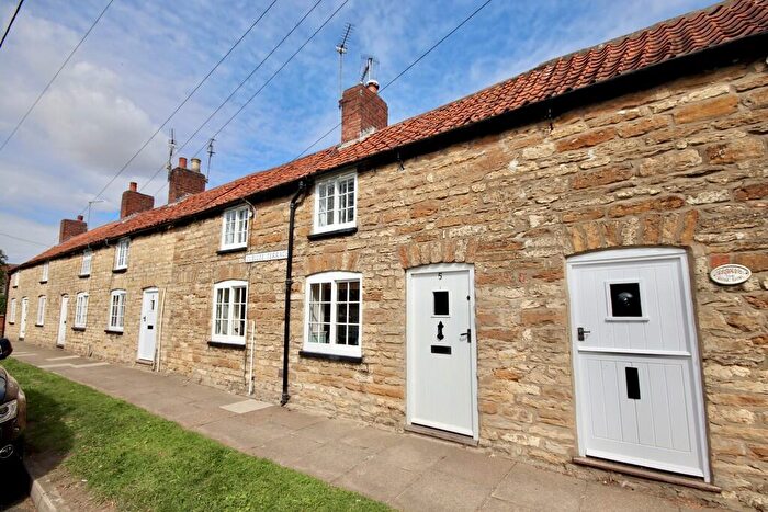 3 Bedroom Terraced House For Sale In Jubilee Terrace, Ingham, LN1