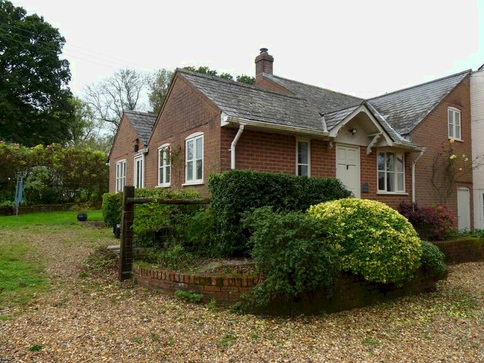 2 Bedroom Semi-Detached Bungalow To Rent In Rockbourne Road, Sandleheath, Fordingbridge, SP6