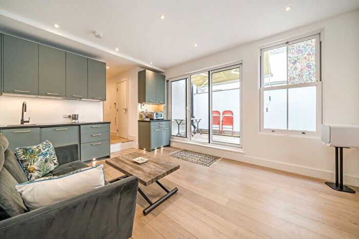1 Bedroom Flat For Sale In King Street, Hammersmith, W6