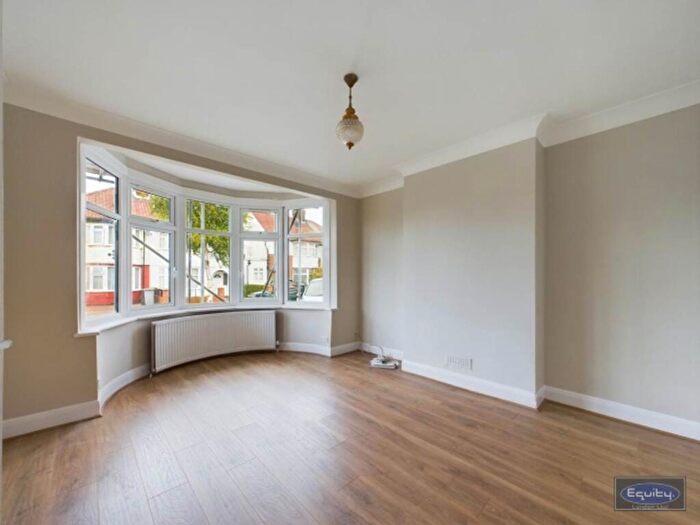 3 Bedroom Semi-Detached House To Rent In Ellesmere Road, London, NW10